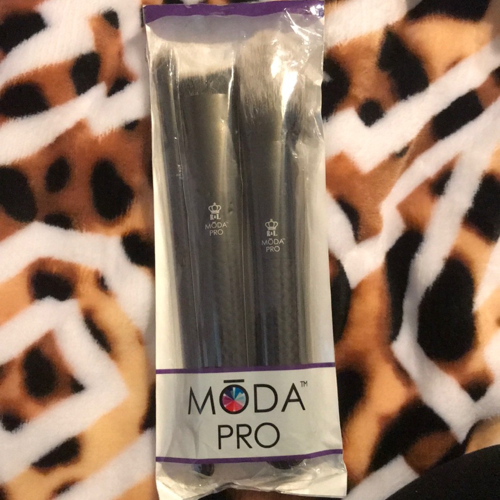 Moda Pro Brush Set